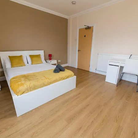 Modern&Spacious House Perfect for Teams Luton  Exterior foto