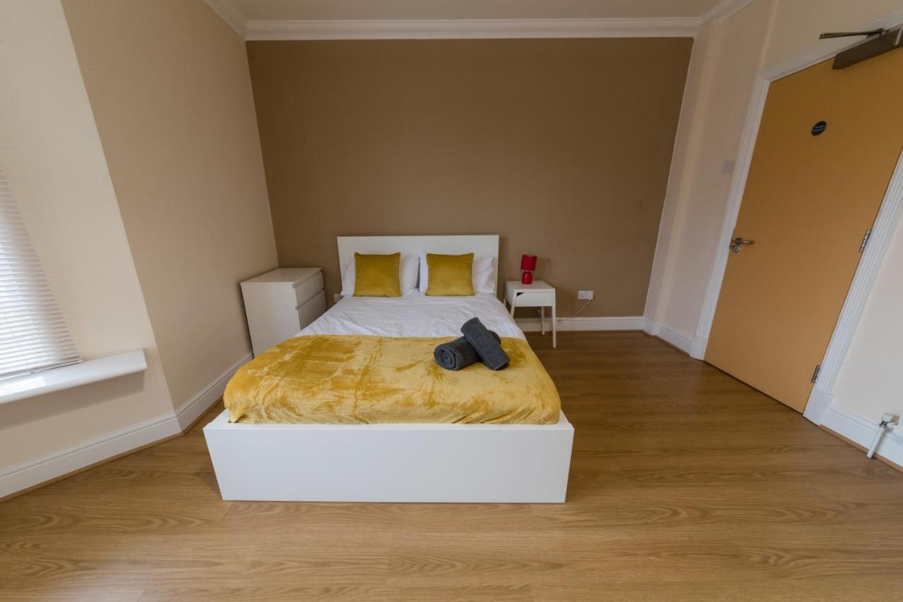 Apartment Modern, Spacious Ideal For Work Teams And Groups Luton (Bedfordshire)